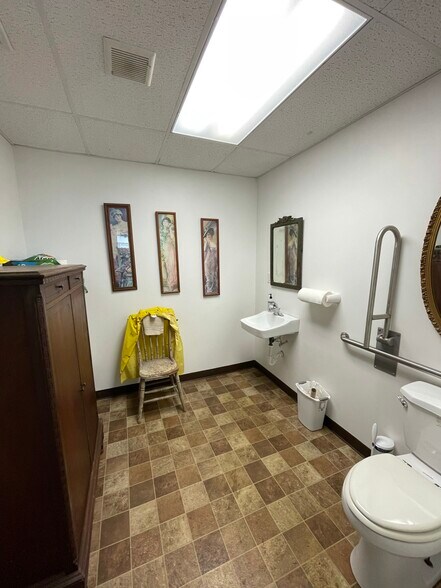 More Photos Of 1531 Route 163, Oakdale Auto Repair For Sale