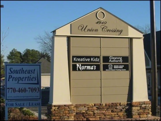 More Photos Of 4910 Old Jonesboro Rd, Union City Office For Lease