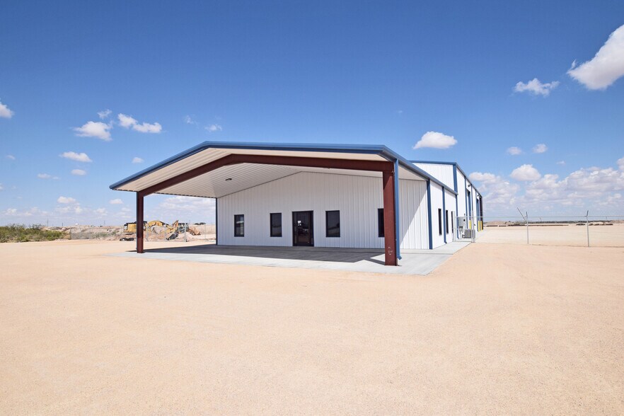 More Photos Of 8340 Boles Rd., Odessa Warehouse For Lease