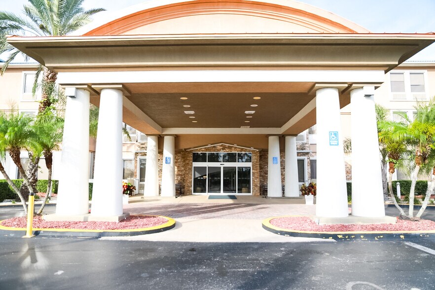 More Photos Of 90 Professional Blvd, Daytona Beach Hotel For Sale