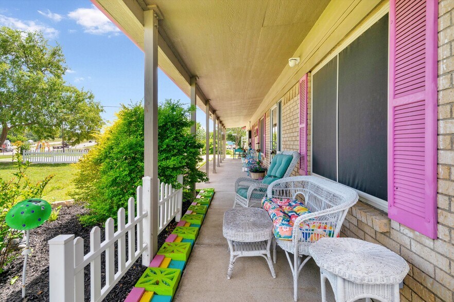 More Photos Of 5236 US-67 Hwy, Alvarado Freestanding For Sale