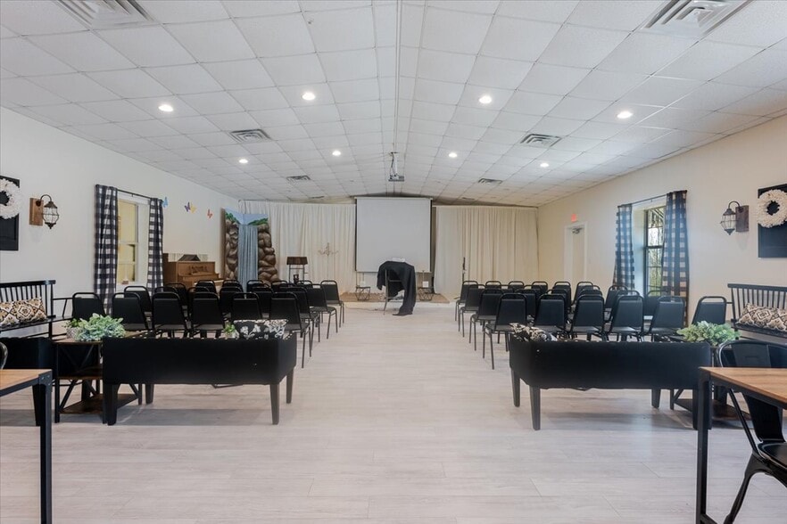 More Photos Of 2530 Old Millsap Hwy, Mineral Wells Religious Facility For Sale