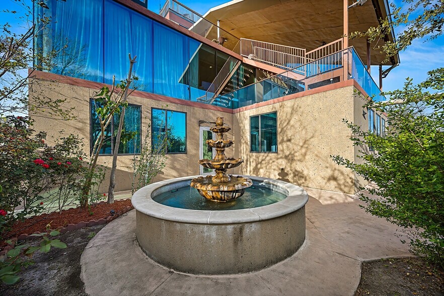 More Photos Of 4015 Luell St, Houston Specialty For Sale