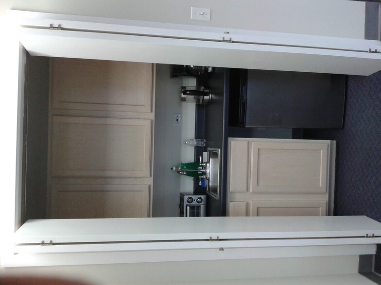 More Photos Of 1530 N Randall Rd, Elgin Medical For Lease