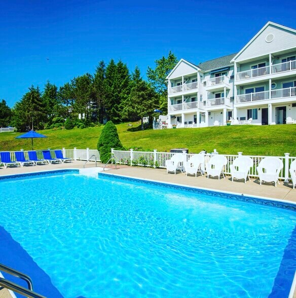 More Photos Of 886 Commercial St, Rockport Hotel For Sale