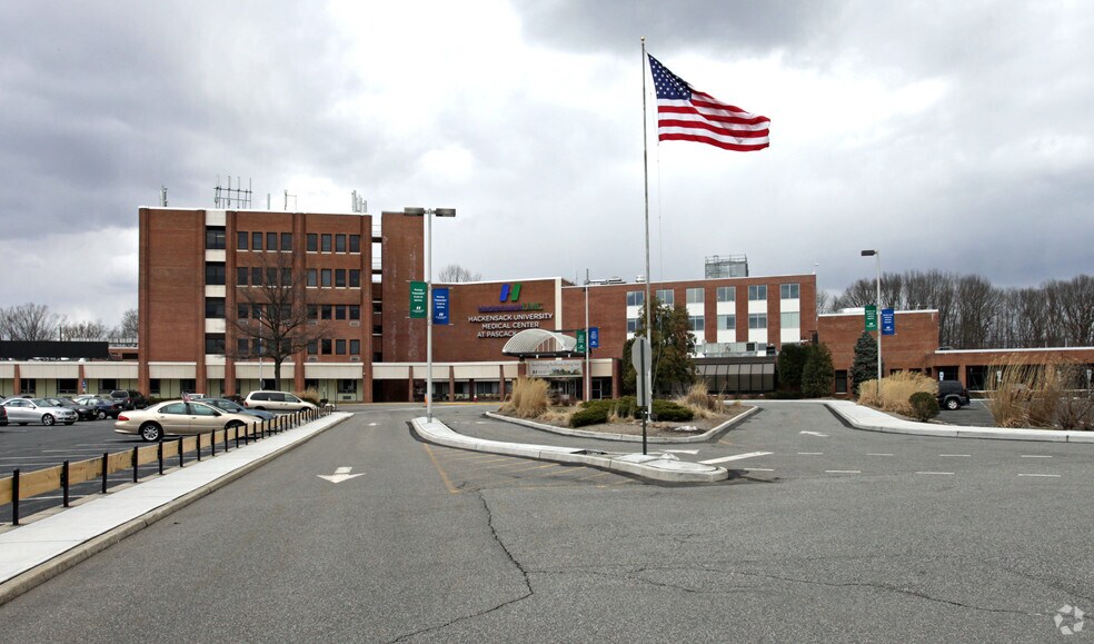 Primary Photo Of 250-270 Old Hook Rd, Westwood Hospital For Lease