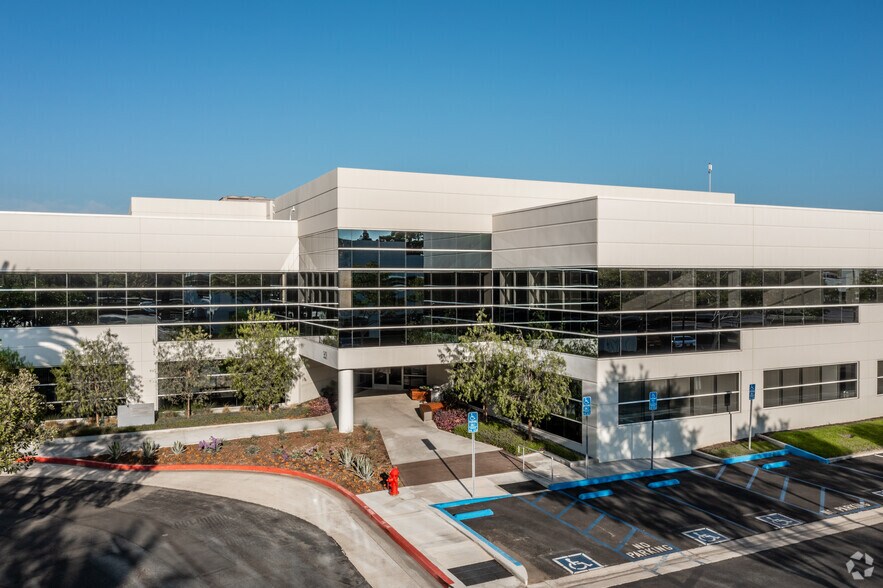 More Photos Of 3601 S Harbor Blvd, Santa Ana Unknown For Lease