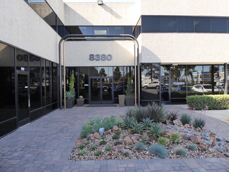 More Photos Of 8380 Miramar Mall Rd, San Diego Flex For Lease