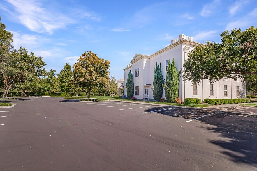 More Photos Of 110 Independence Cir, Chico Medical For Sale