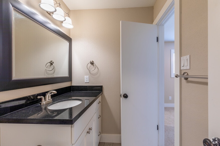 More Photos Of 8800-8888 Kempwood Dr, Houston Apartments For Sale