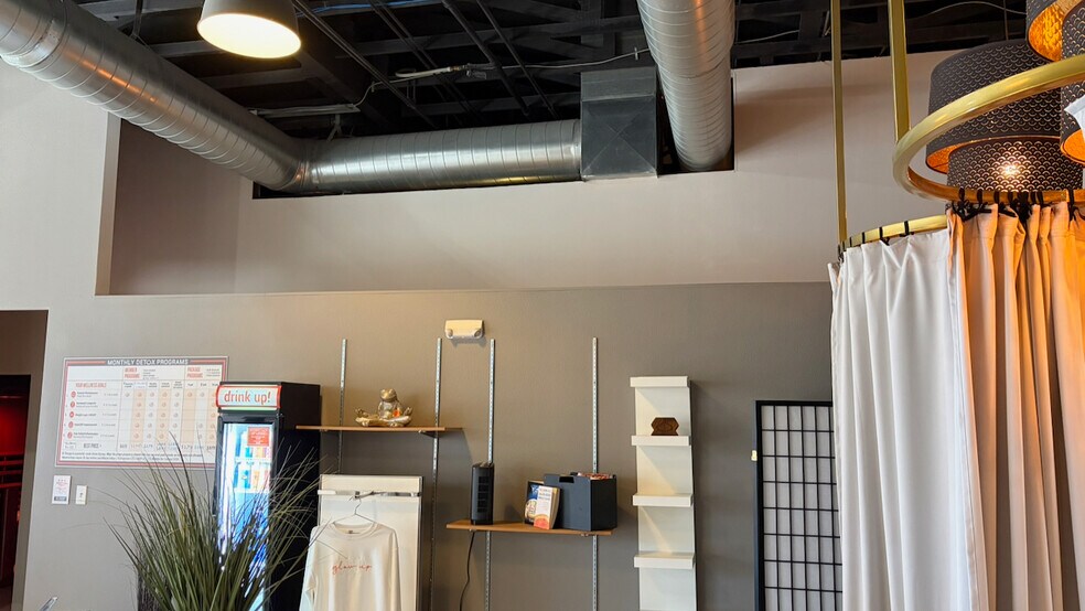 More Photos Of 10740 S Eastern Ave, Henderson Storefront For Lease