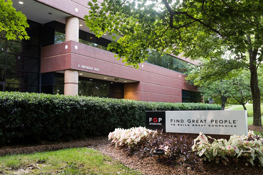 More Photos Of 15 Brendan Way, Greenville Office For Lease