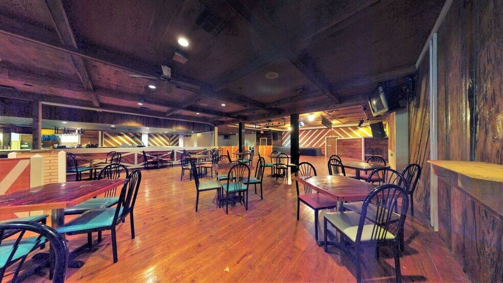 More Photos Of 4701 E Moody Blvd, Palm Coast Restaurant For Sale