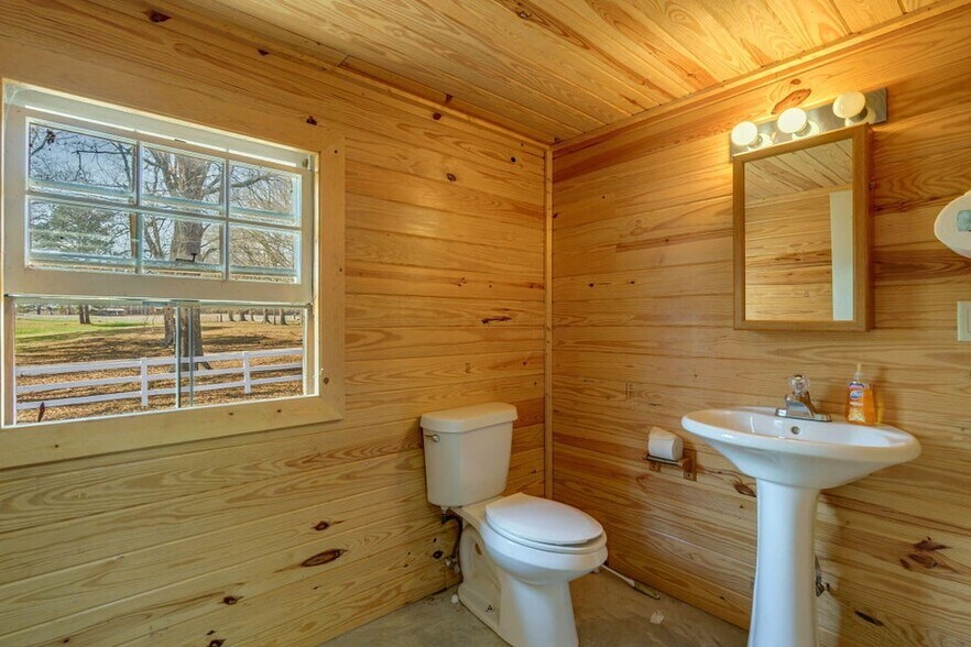 More Photos Of 1280 Jewell Rd, Jewell Land For Sale