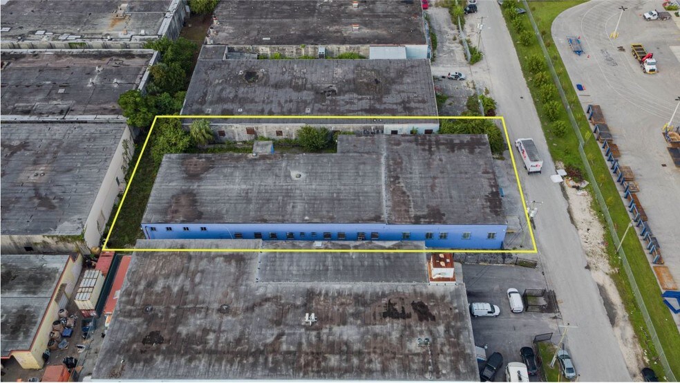 More Photos Of 5550 NW 35th Ct, Miami Warehouse For Lease