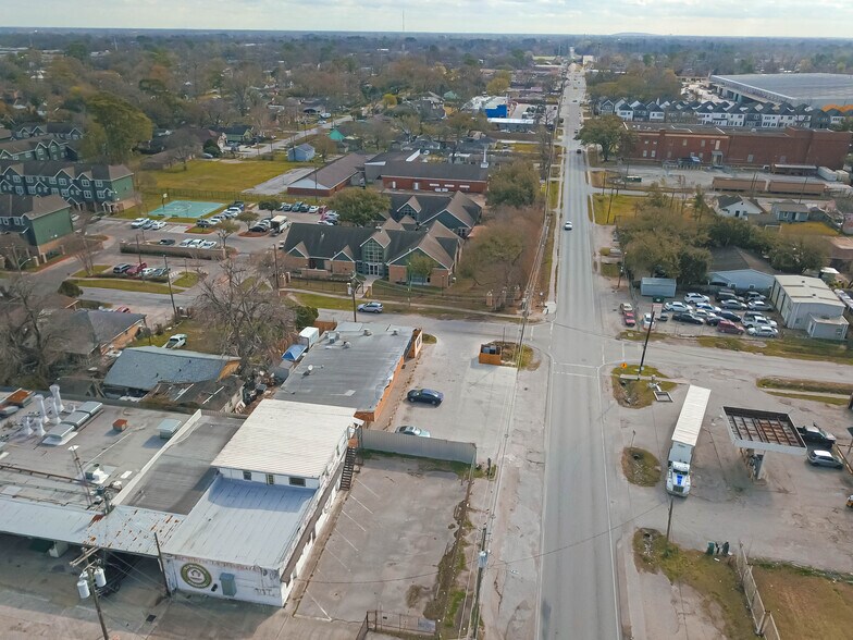 More Photos Of 515 Berry Rd, Houston Freestanding For Lease