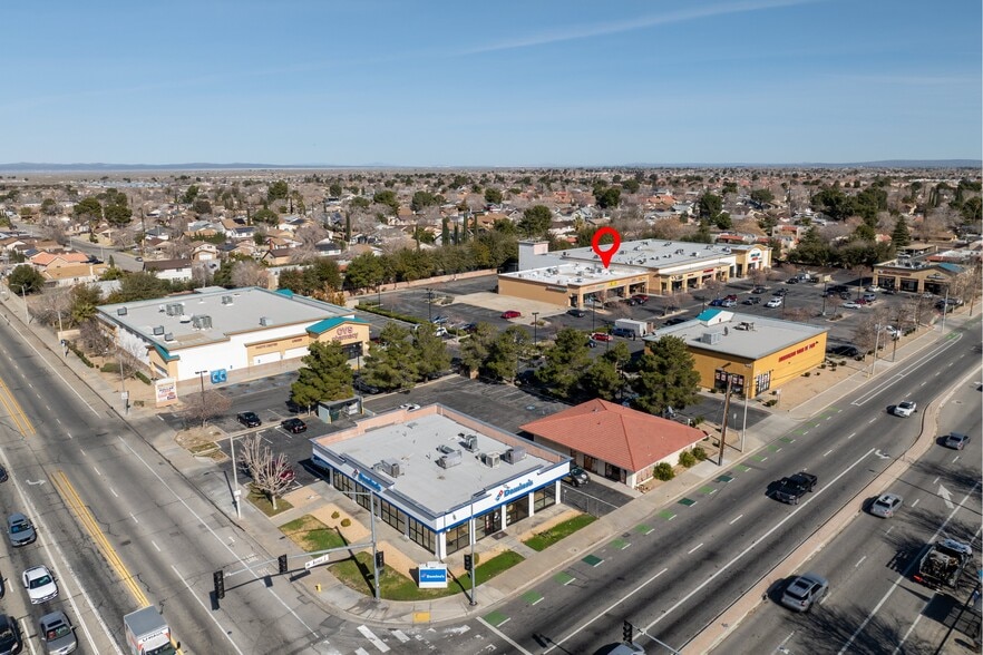 More Photos Of 1041 E Avenue J, Lancaster Unknown For Lease