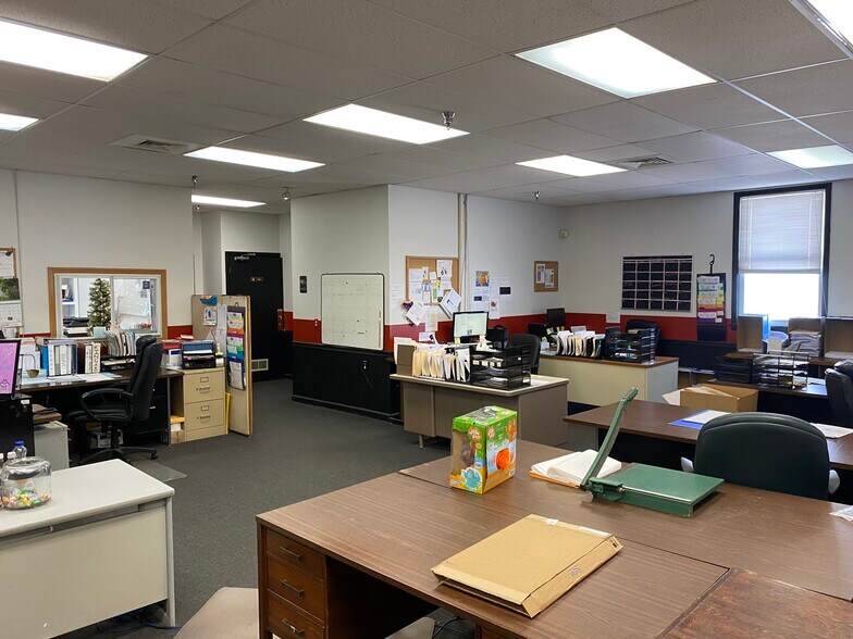 More Photos Of 100 Church St, Millersburg Service For Lease