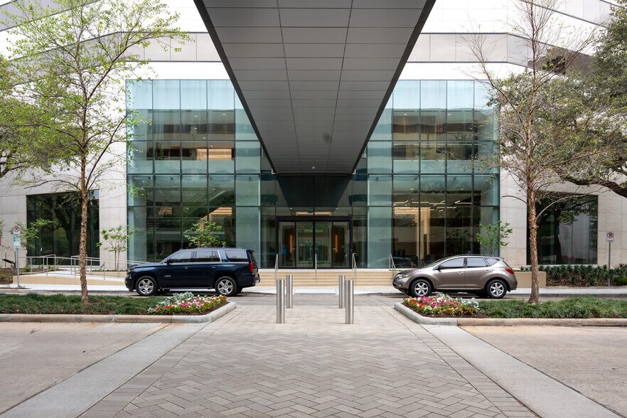 More Photos Of 4400 Post Oak Pky, Houston Office For Lease
