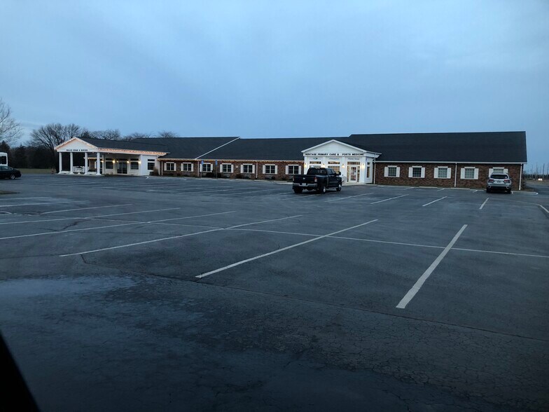 Primary Photo Of 1069 Klotz Rd, Bowling Green Medical For Lease