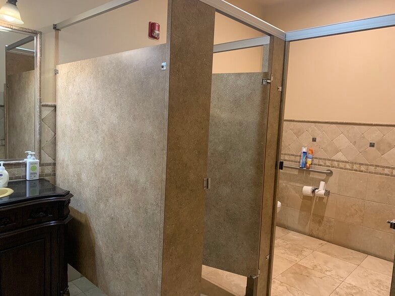 More Photos Of 3851 S 103rd East Ave, Tulsa Office For Sale
