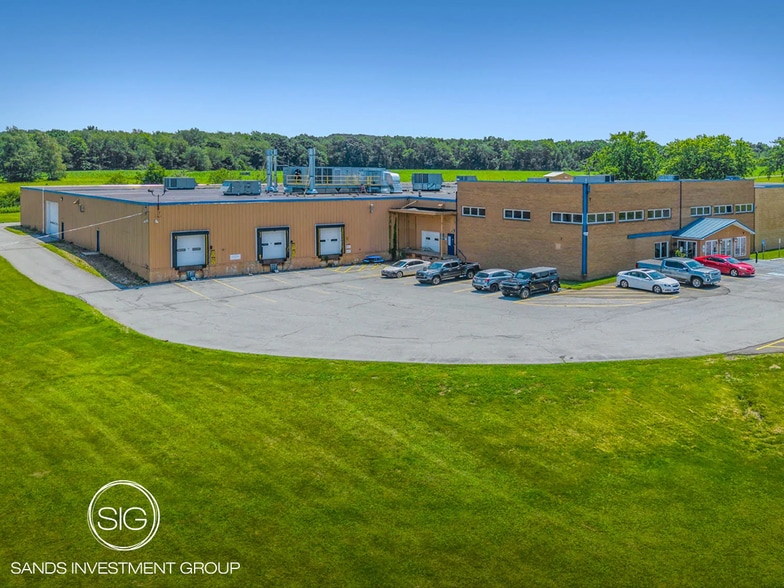 Primary Photo Of 1120 Miller Picking Rd, Davidsville Warehouse For Sale