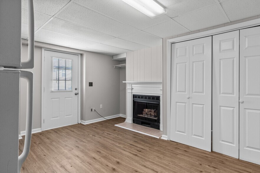 More Photos Of 162 Condor Ct, Clarksville Apartments For Sale