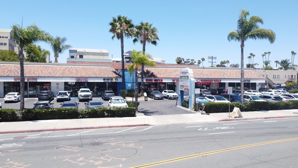 More Photos Of 600-696 University Ave, San Diego Restaurant For Lease
