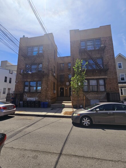 More Photos Of 864 E 221st St, Bronx Apartments For Sale