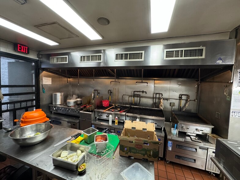 More Photos Of 3935 Bell Blvd, Bayside Restaurant For Lease