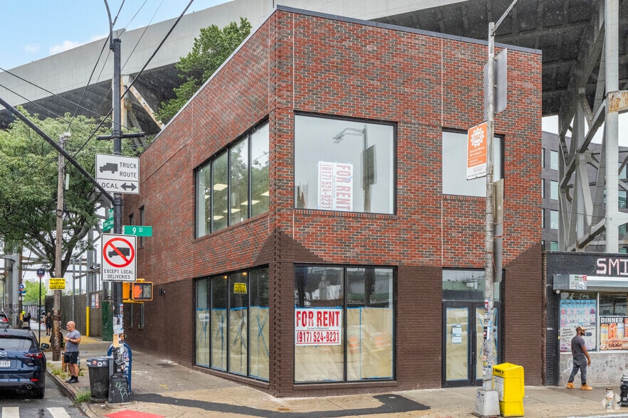 Primary Photo Of 501 Smith St, Brooklyn Bank For Lease