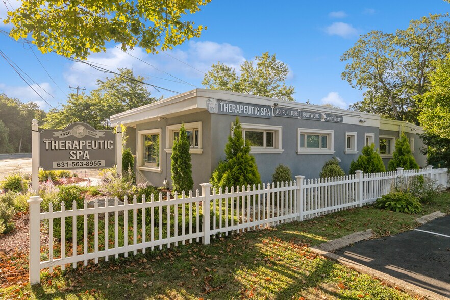 More Photos Of 1420 Montauk Hwy, Oakdale Medical For Lease