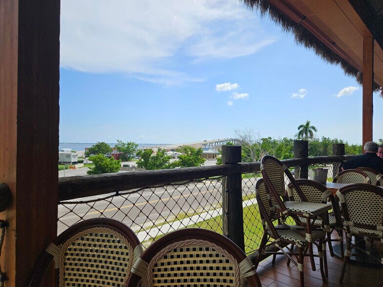 More Photos Of 17501 Harbour Point Dr, Fort Myers Restaurant For Sale
