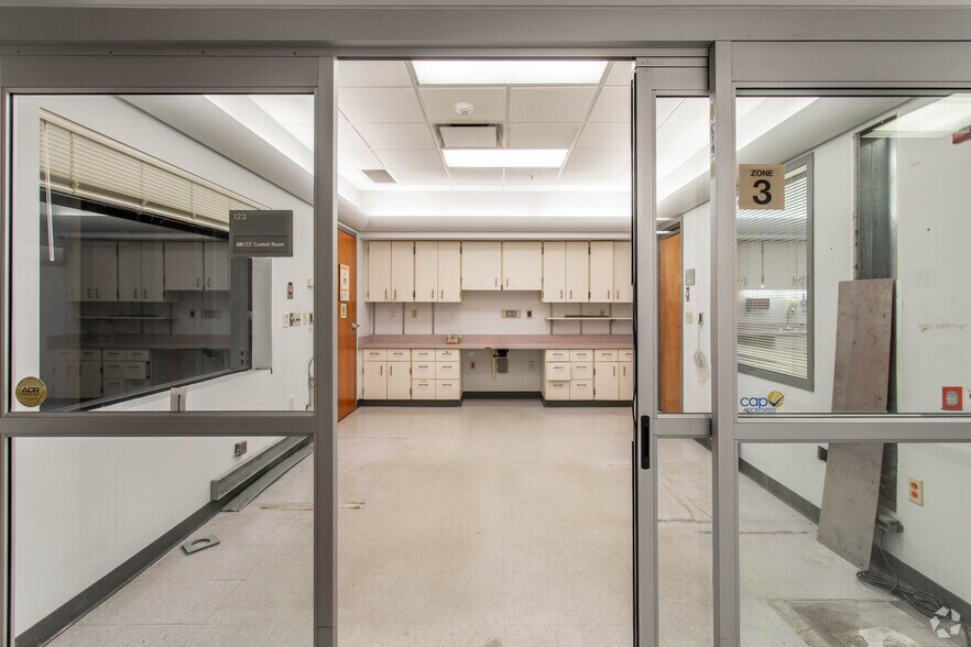 More Photos Of 4015-4059 W Dublin-Granville Rd, Dublin Office For Lease