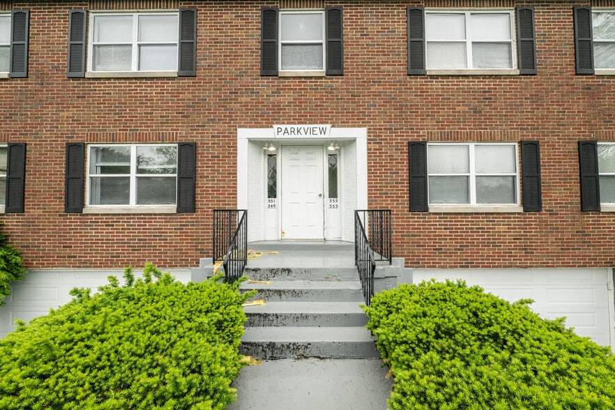 More Photos Of 349 Orchard Dr, Oakwood Apartments For Sale