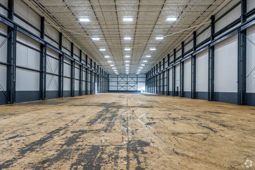 More Photos Of 1537 Grafton Rd, Millbury Warehouse For Lease
