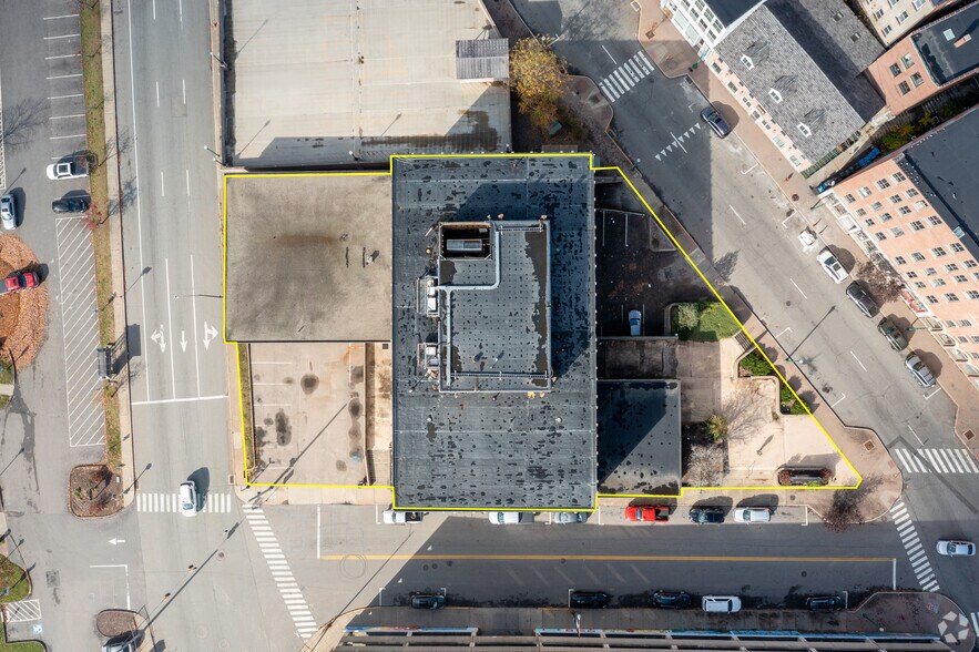 More Photos Of 101 Water St, Norwich Office For Sale