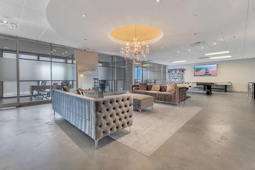 More Photos Of 121-189 S Orange Ave, Orlando Office Residential For Sale