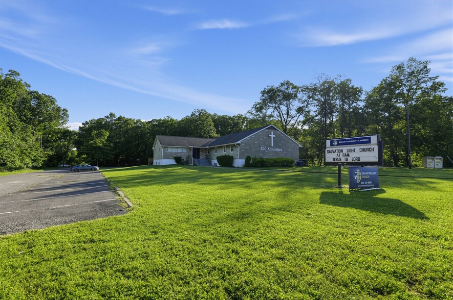 More Photos Of 1110 Coles Mill Rd, Williamstown Specialty For Sale