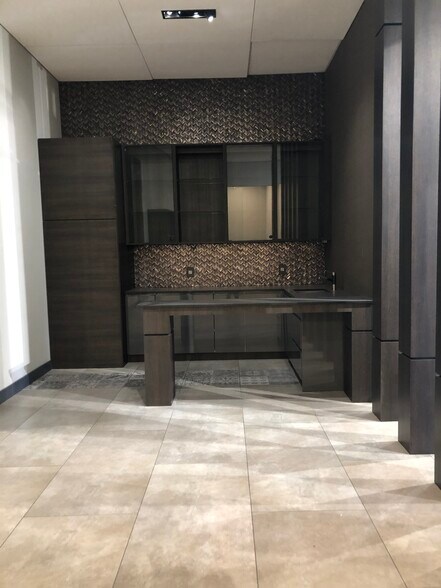 More Photos Of 3680-3730 Yale Way, Fremont Warehouse For Lease