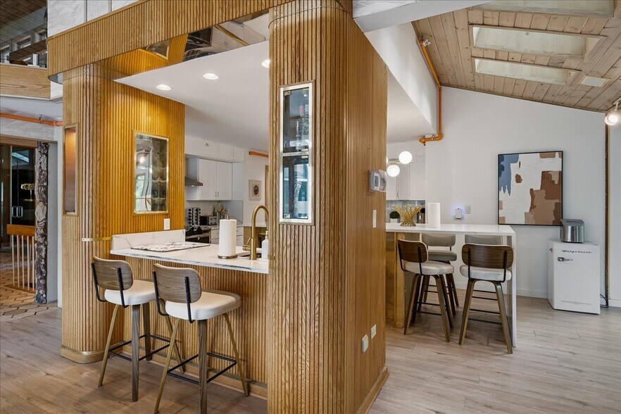 More Photos Of 112 Tawny Fox trl, East Stroudsburg Hospitality For Sale