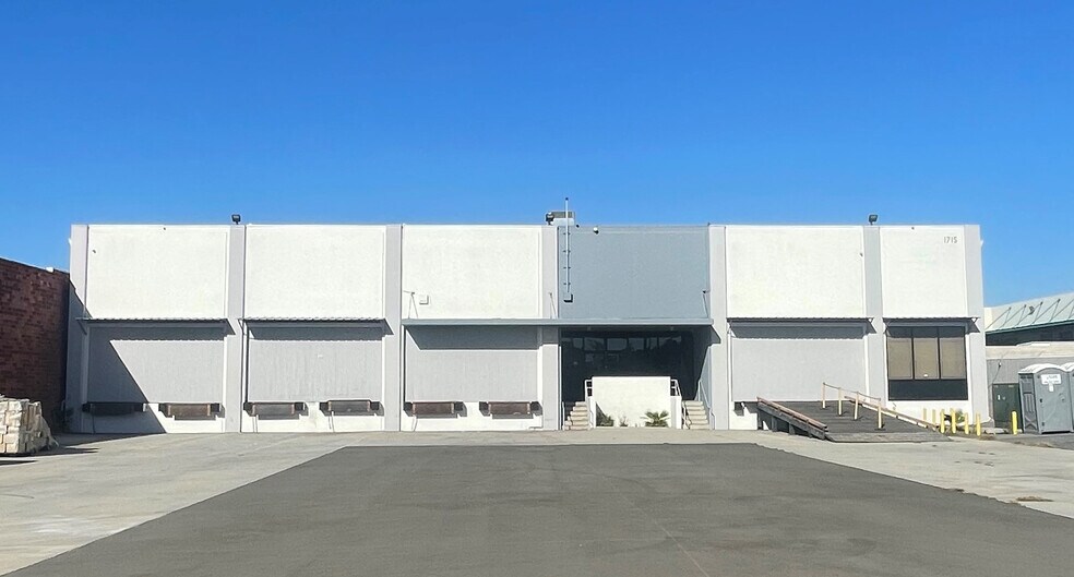 Primary Photo Of 1715 W 132nd St, Gardena Warehouse For Lease