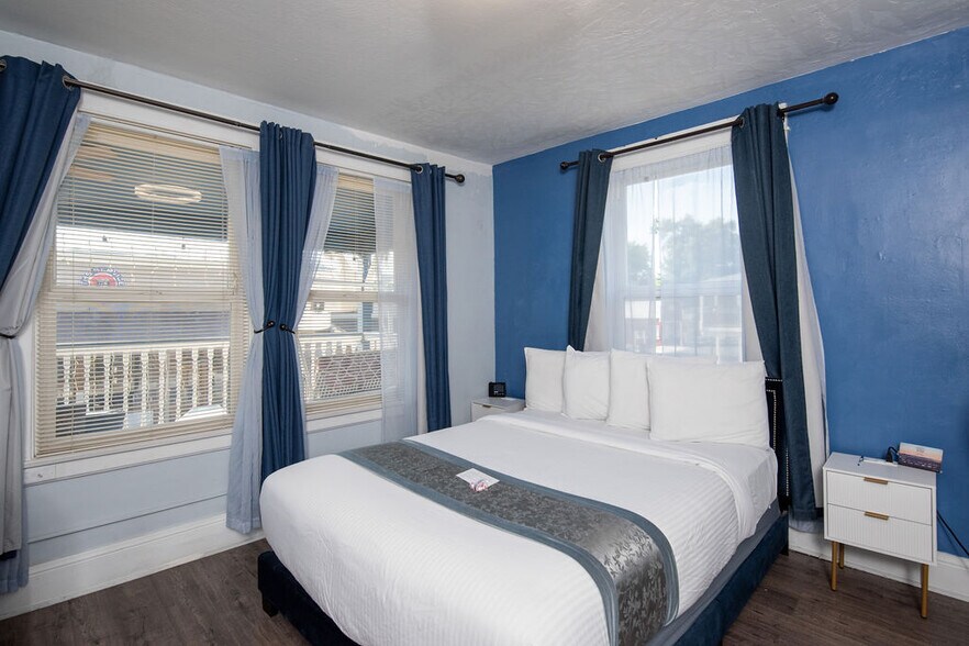 More Photos Of 18239 Main St, Jamestown Hotel For Sale