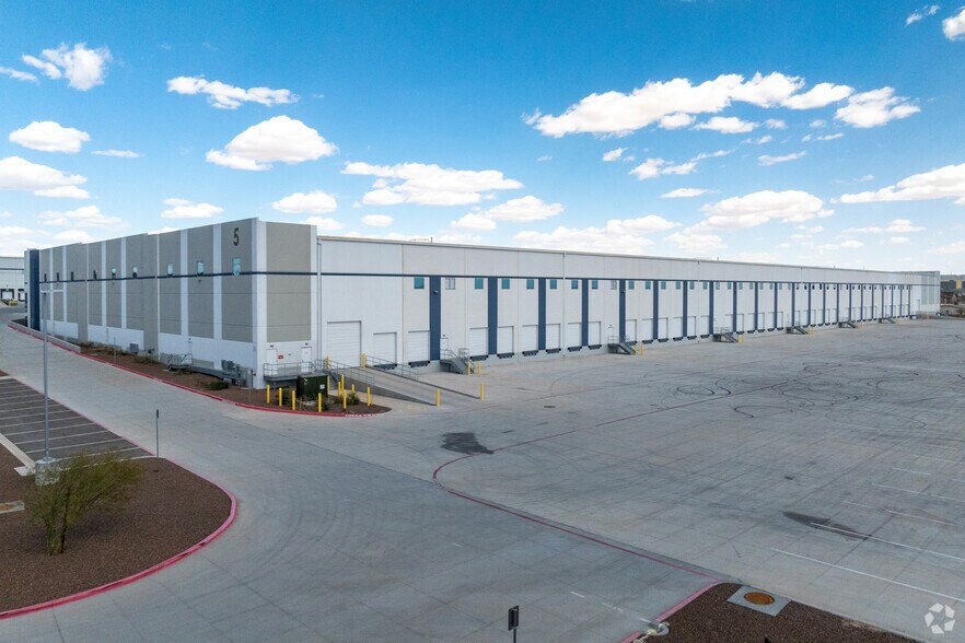 More Photos Of 12100 Emerald Pass Ave, El Paso Distribution For Lease