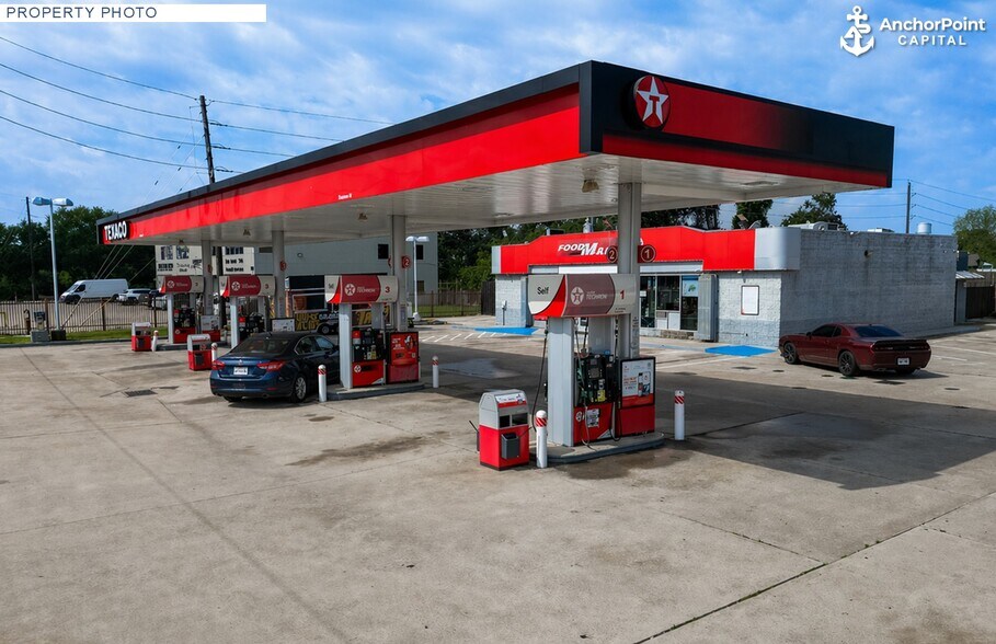 More Photos Of 12003 Bammel North Houston Rd, Houston Convenience Store For Sale