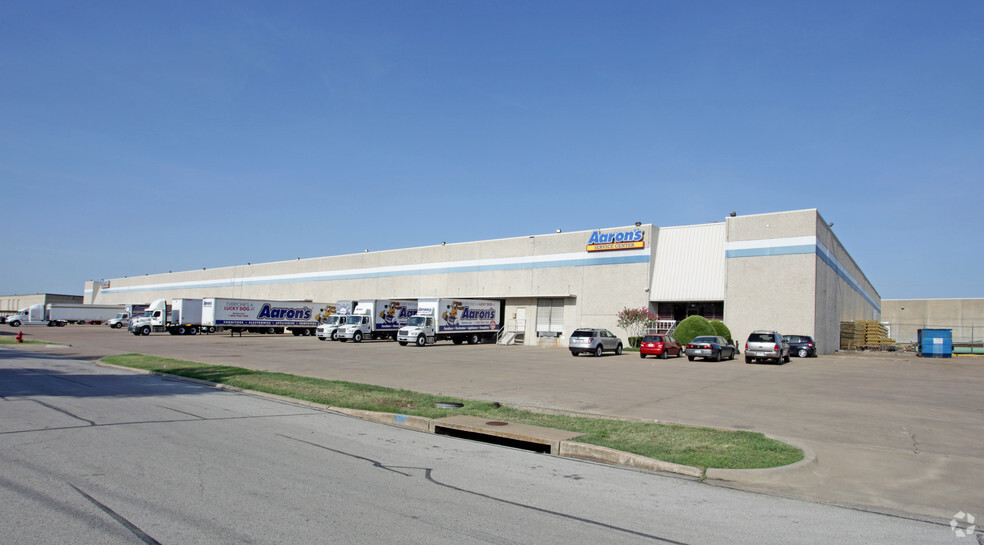 Primary Photo Of 901-937 Heinz Way, Grand Prairie Distribution For Lease