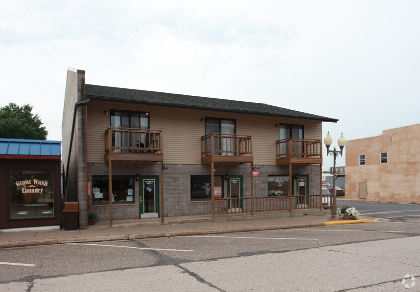 More Photos Of 780 Main St, Baldwin Storefront Retail Residential For Lease
