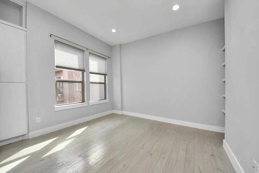 More Photos Of 1708 Winter St, Houston Apartments For Sale