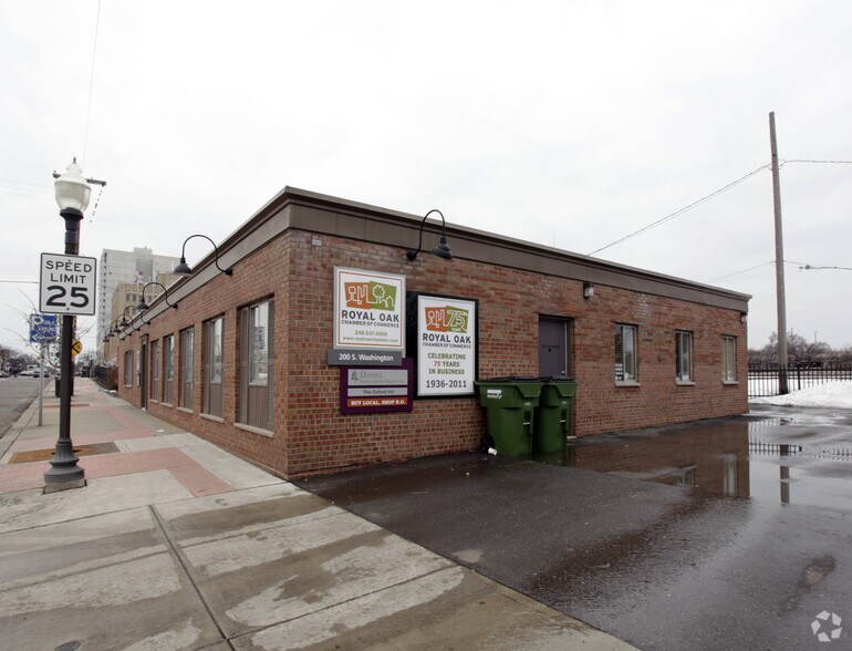 More Photos Of 200 S Washington Ave, Royal Oak Office For Lease