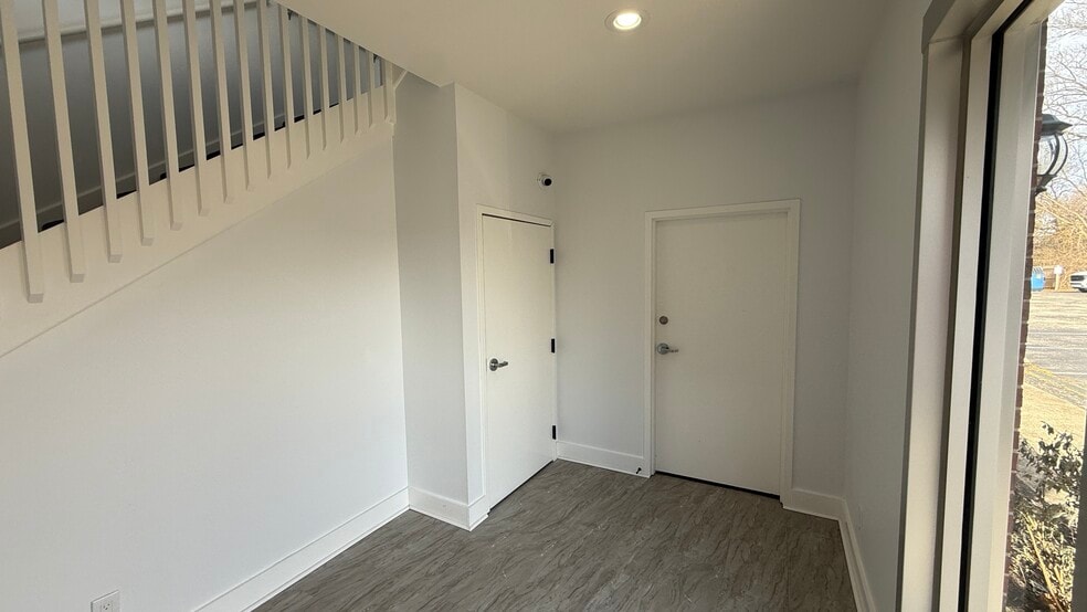 More Photos Of 11801 Brinley Ave, Louisville Medical For Lease